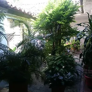 https://residencia-escorial.cali-hotels.com